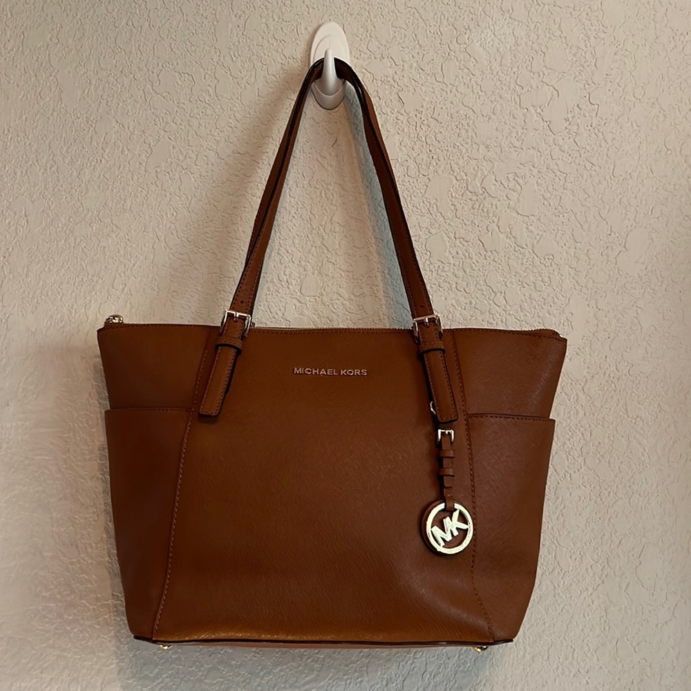 MK Medium Jet Set Tote - Cognac